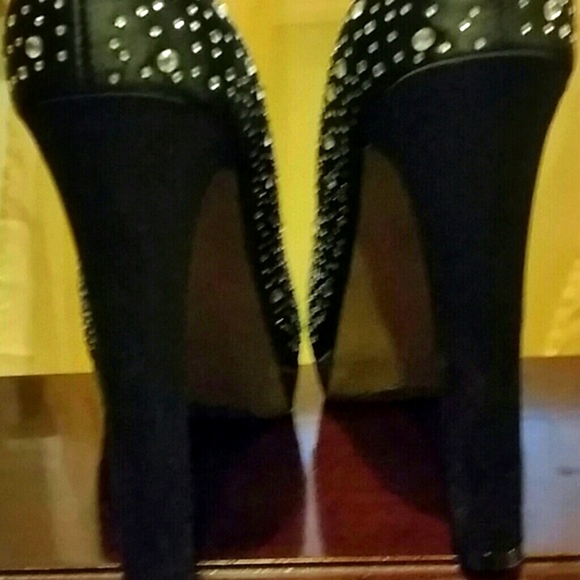 Vince Camuto Heels - Picture 3 of 3